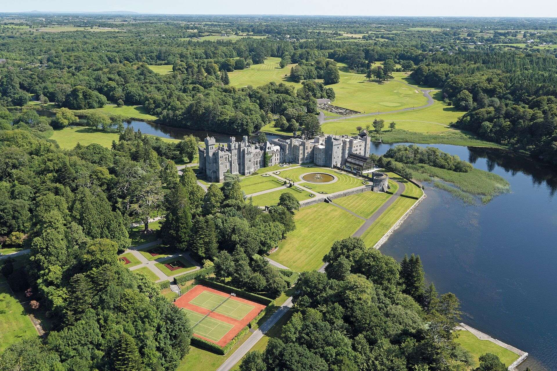 Trailblazers In Luxury Travel