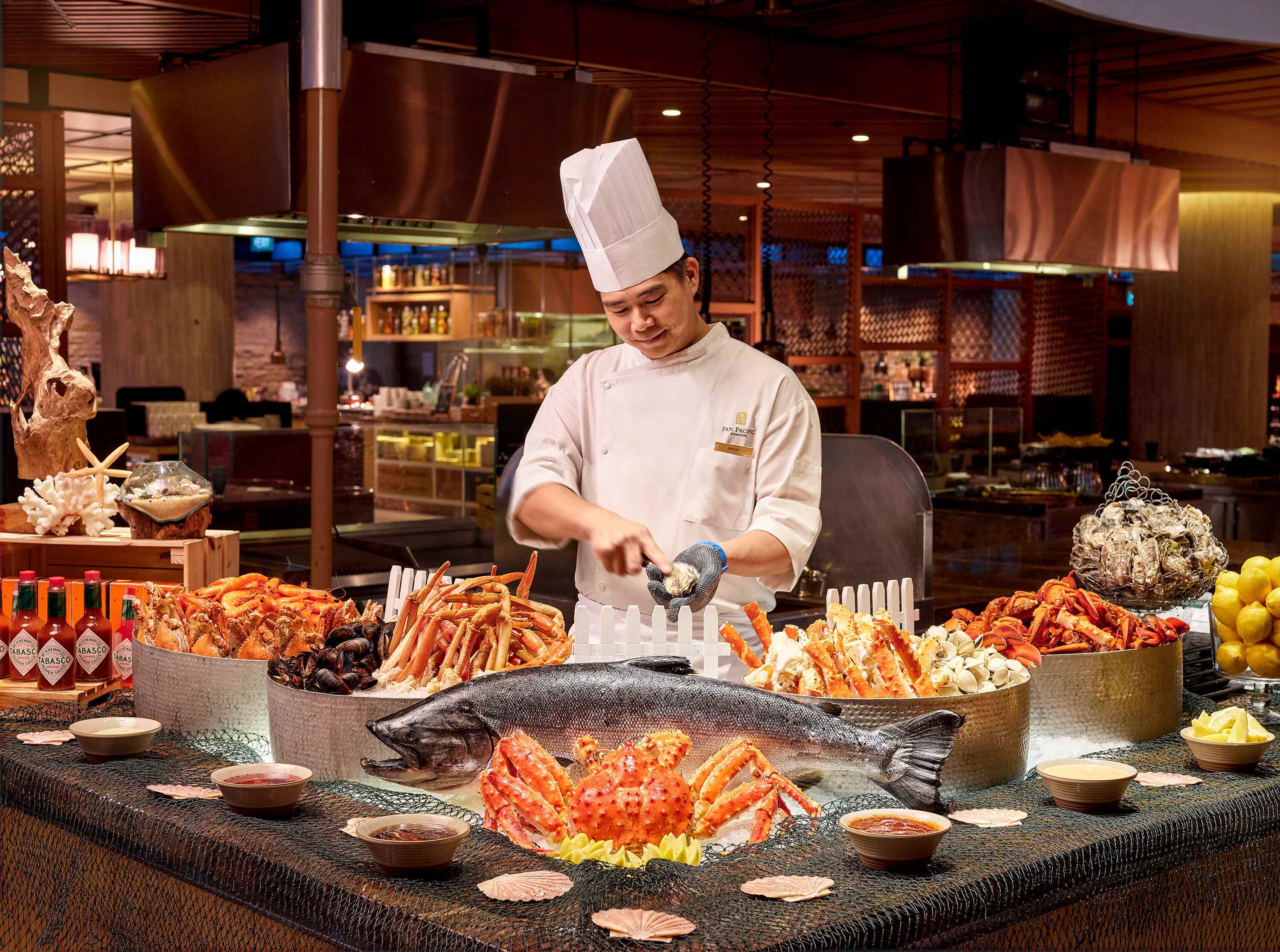Don't Miss The Singapore-Themed Buffet At Pan Pacific Singapore This Month