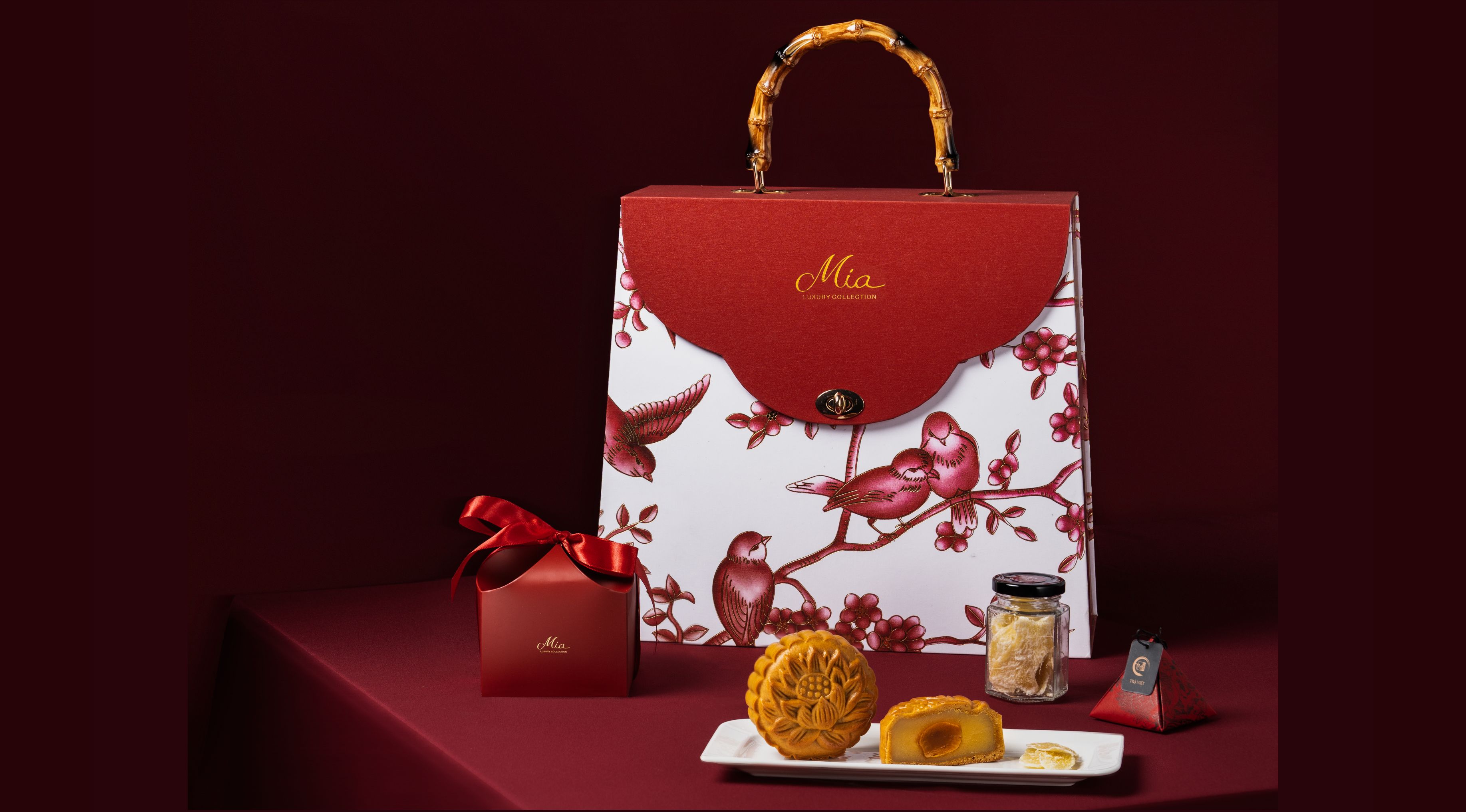 Celebrate Mid-Autumn With Mia Saigon’s Mooncake Collection “Hỷ Tước Đăng Mai”