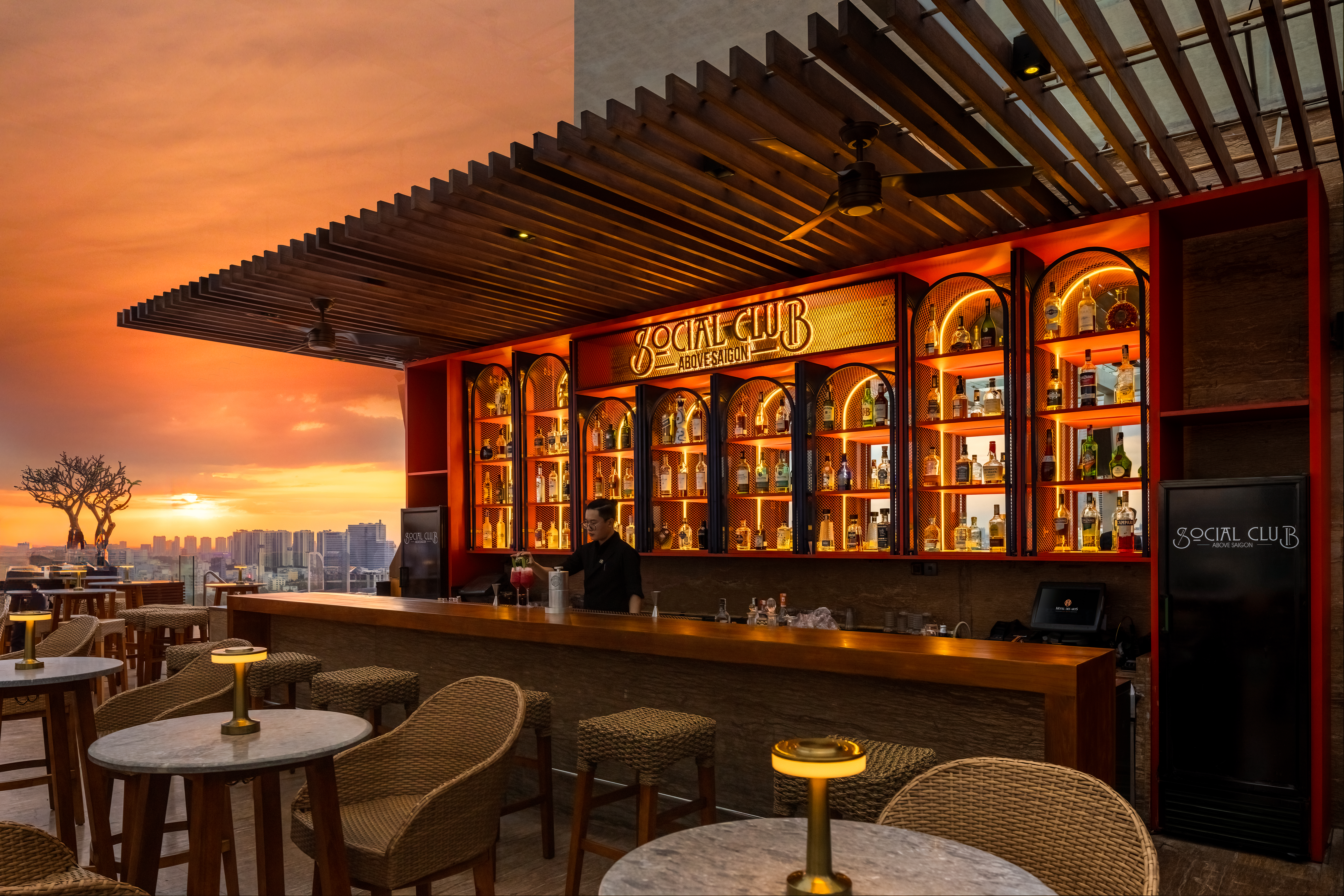 Social Club Rooftop Bar <br>  A Rooftop That Listens to the City