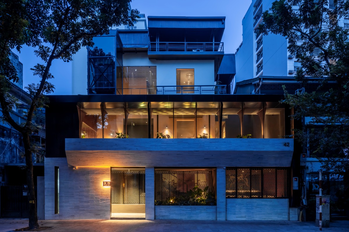 YAZAWA HANOI <br> Where Wagyu Becomes a Ritual of Fire and Refinement