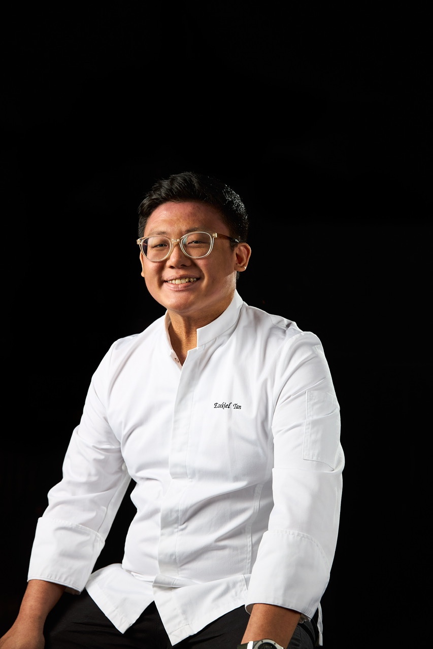 ÚNU <br> Singaporean Heritage & Herbal Culinary Journey
