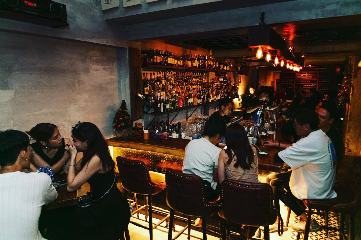 The Alley Cocktail Bar & Kitchen